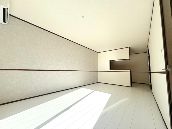 居室・リビング　※同物件別号室写真となります。