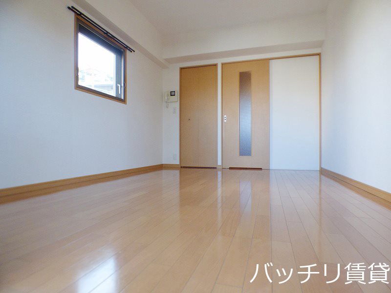 居室・リビング　画像は別号室タイプの為、現状を優先致します。