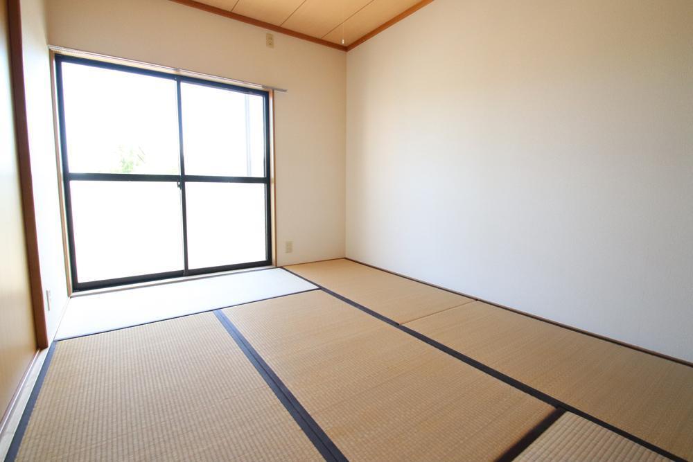 バルコニー　6帖和室