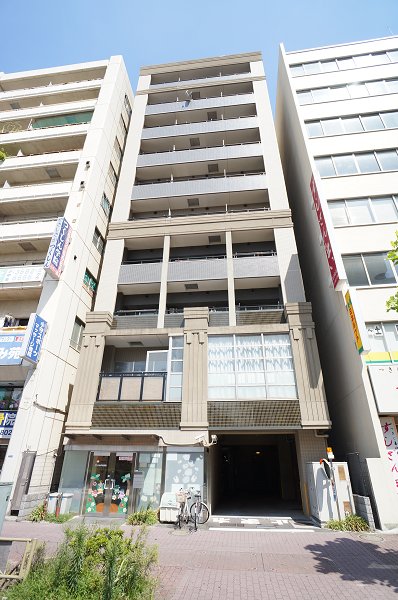 建物外観　デザイン性に富んだ高級賃貸マンション「エスティメゾン」
