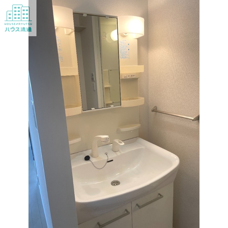 洗面設備　※別号室の写真です