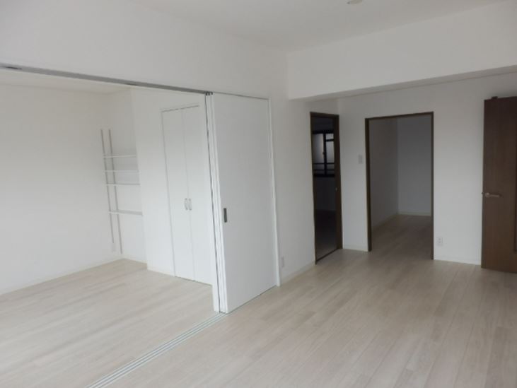 居室・リビング　この写真の反転タイプです。