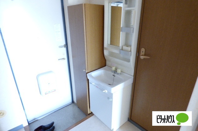 洗面設備　他のお部屋のお写真です