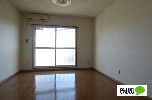 居室・リビング　他のお部屋のお写真です