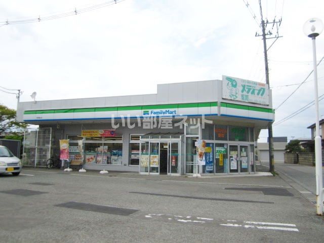 コンビニ　ファミリーマート 秋田割山店（コンビニ）まで655m