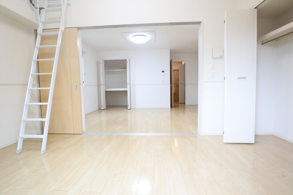 その他　ロフトへの階段