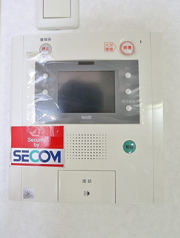 セキュリティ　モニター付きで来訪者の確認可能