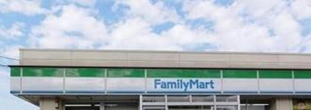 コンビニ　ファミリーマート佐野久下目黒店（コンビニ）まで690m