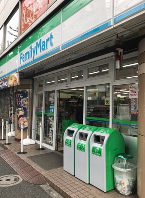 コンビニ　ファミリーマート 天沼三丁目店（コンビニ）まで415m