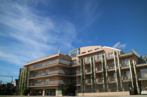 小学校　杉並区立天沼小学校（小学校）まで417m