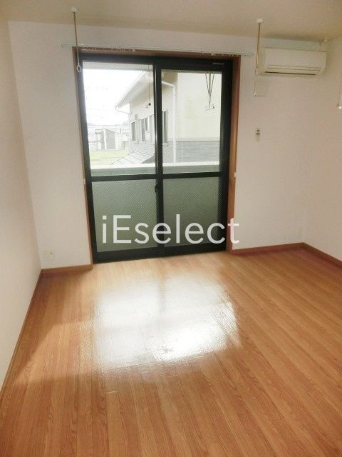 居室・リビング　日当たり良好です！