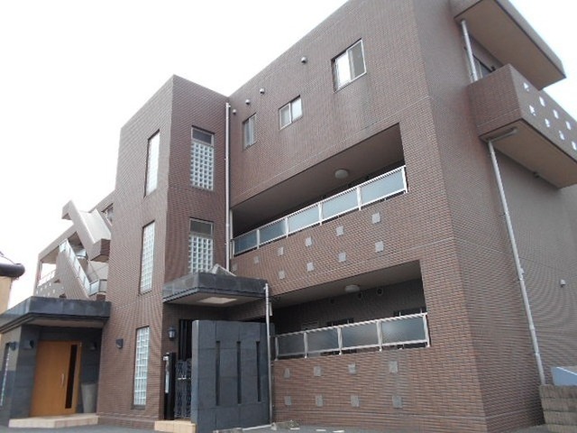 建物外観　ラ・ヴェーヌ