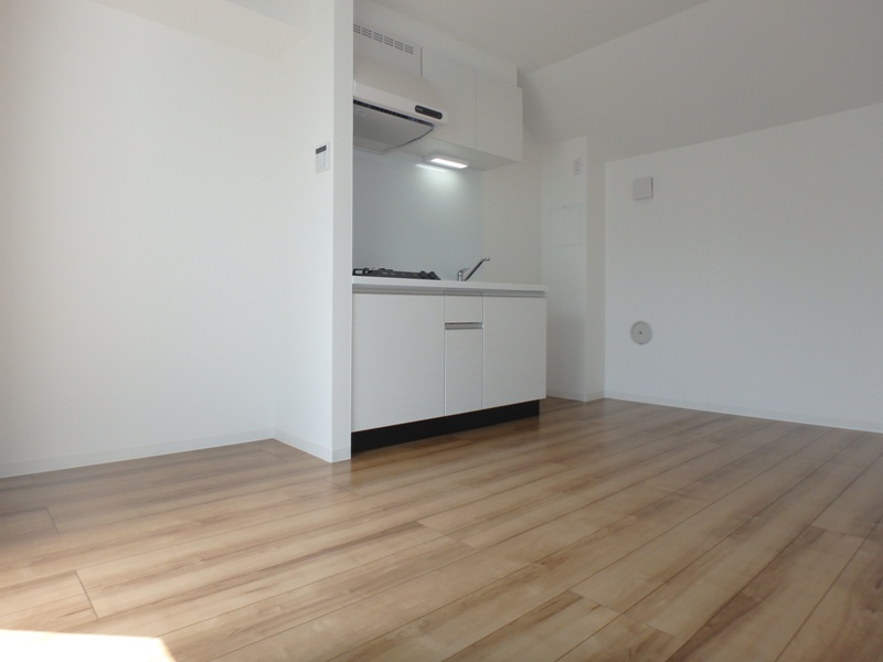 居室・リビング　LINEでのお問い合わせもお待ちしております♪　※他号室の参