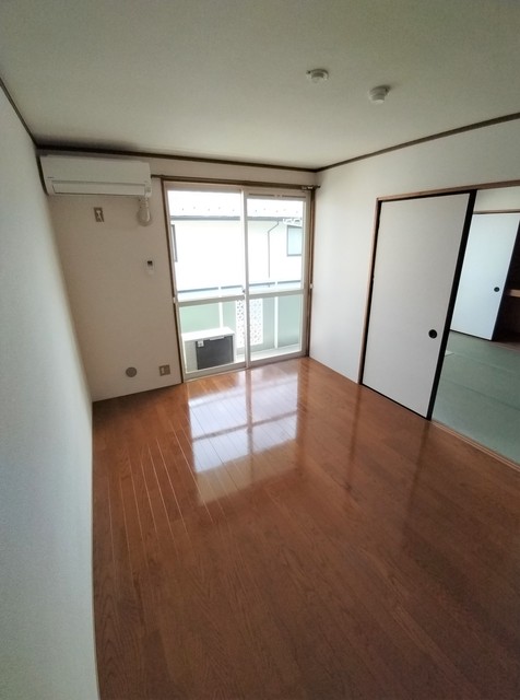 居室・リビング　★南向き洋室６帖★