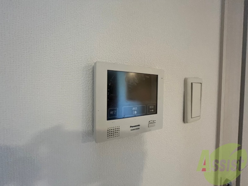 セキュリティ　ＴＶモニター付インターホンです。来客者の顔が見えるので安心！