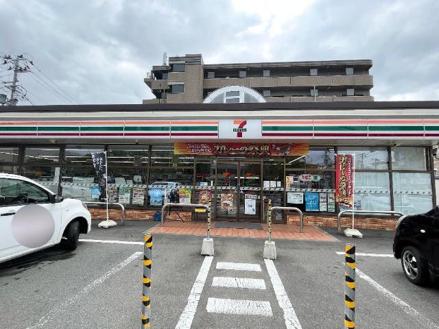 コンビニ　セブンイレブン岩手県立中央病院前店（コンビニ）まで401m
