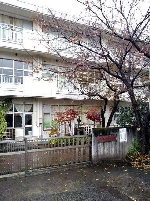 小学校　日の出町立平井小学校（小学校）まで400m