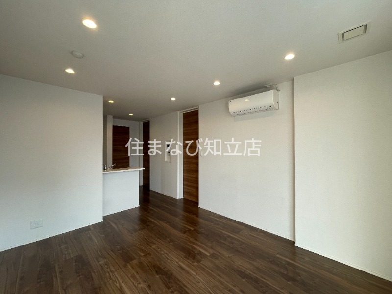 居室・リビング　同型別部屋写真