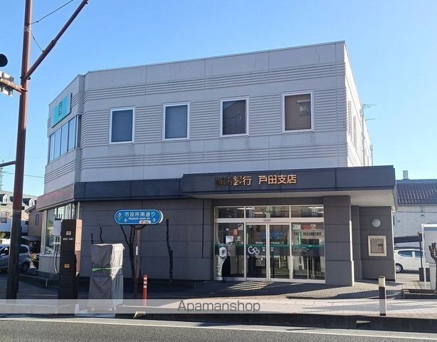 銀行　群馬銀行戸田支店（銀行）まで184m