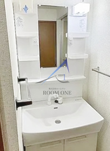 洗面設備　洗面台です。