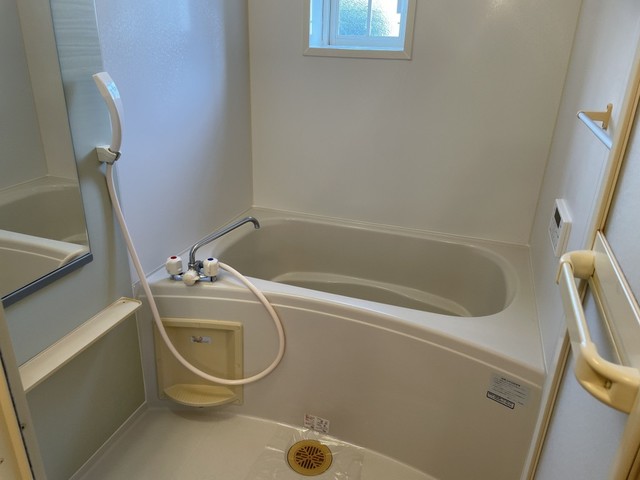 バス・シャワールーム　【浴室】別部屋の写真です