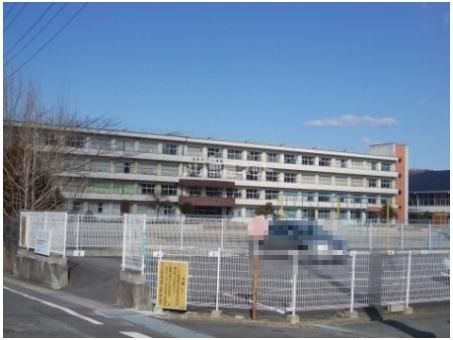 小学校　御厩小学校（小学校）まで1770m