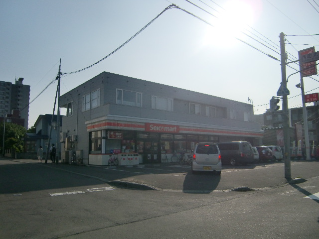 コンビニ　セブンイレブン札幌西町北店（コンビニ）まで355m