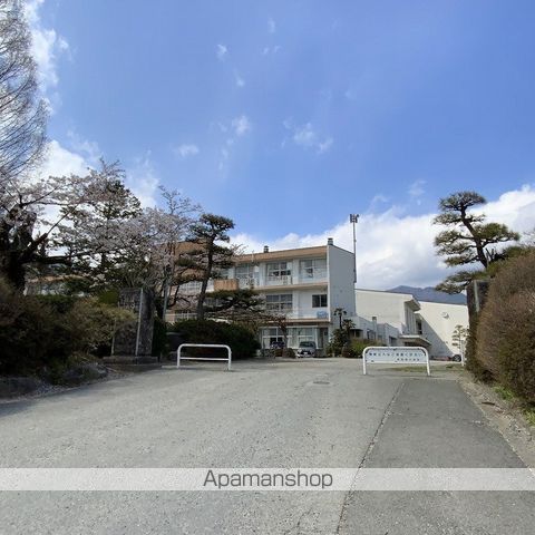 小学校　伊賀良小学校（小学校）まで537m