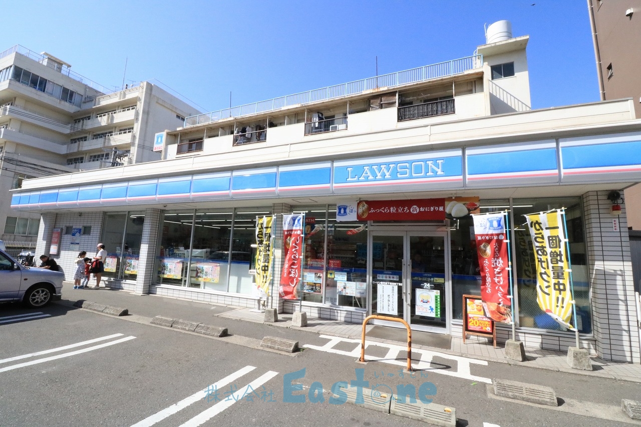 コンビニ　ローソン鹿児島下荒田四丁目店（コンビニ）まで361m