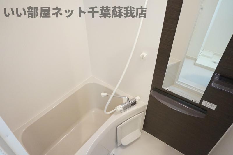 バス・シャワールーム　お風呂で日々の疲れを落としましょう