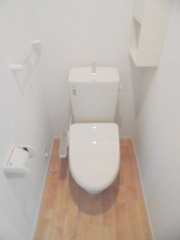 トイレ　清潔感のあるトイレです