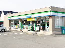 コンビニ　ファミリーマート福井町屋二丁目店（コンビニ）まで285m