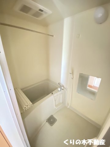 バス・シャワールーム　日々の暮らしに欠かせないお風呂です（同タイプの室内写真です。