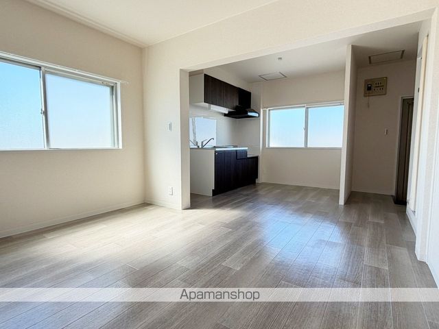 マンションペガサスの居間写真
