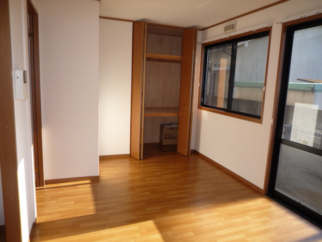 居室・リビング　陽の入る明るいお部屋です！