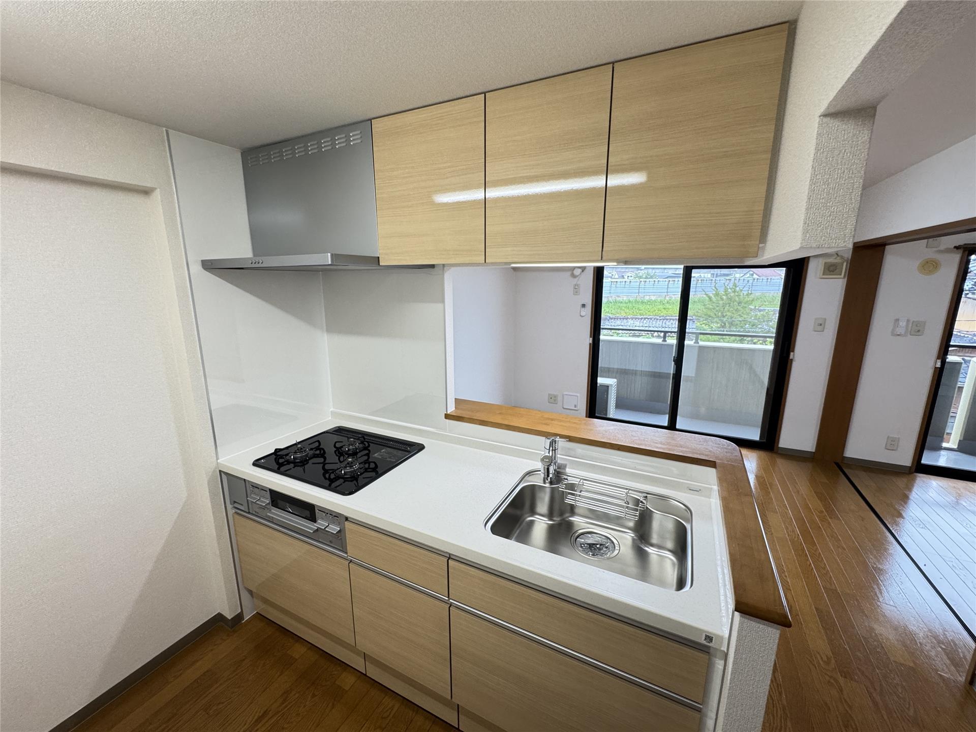 キッチン　(別部屋参考イメージ）システムキッチンに入替予定♪