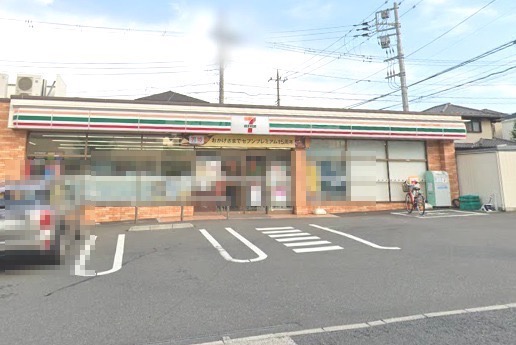 コンビニ　セブンイレブン（コンビニ）まで1555m