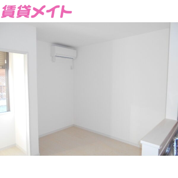 居室・リビング　同型参考写真