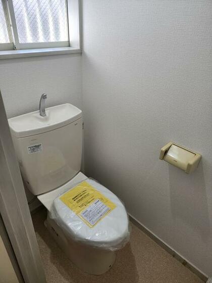 エイトホームズのトイレ写真