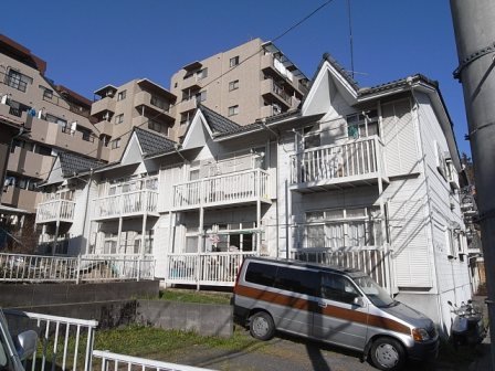 エイトホームズ