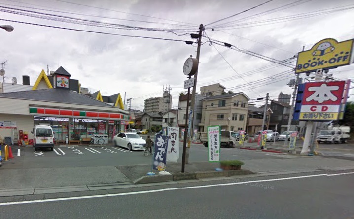コンビニ　ファミリーマート かわぐち飯塚店（コンビニ）まで241m