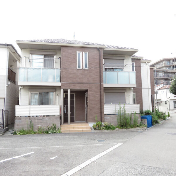 建物外観　敷地内駐輪場あり！