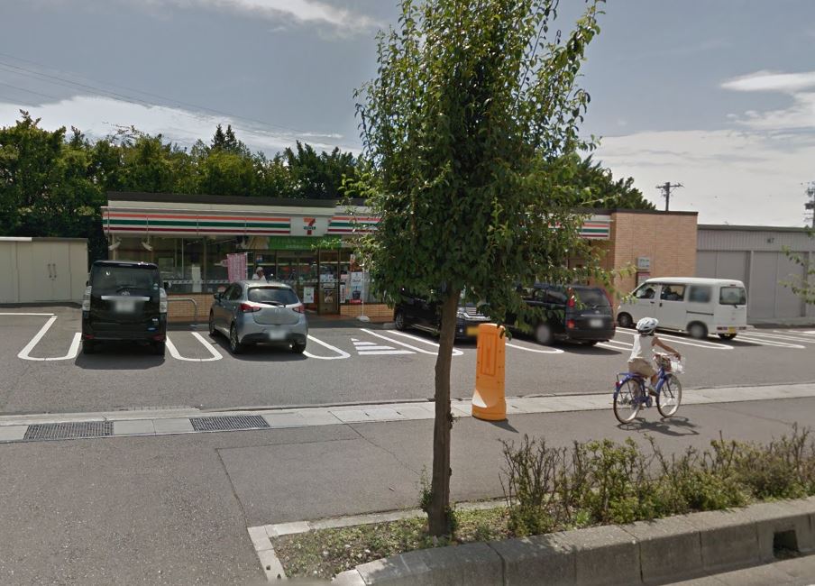 コンビニ　セブンイレブン御代田旭町店（コンビニ）まで772m