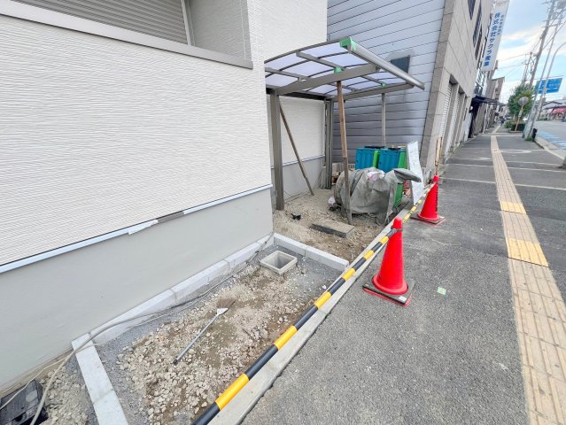 駐車場　敷地内には入居者専用の駐輪スペースもあります。