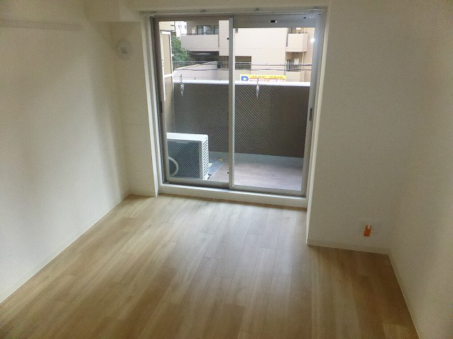 居室・リビング　写真は同マンションの違うお部屋のものです