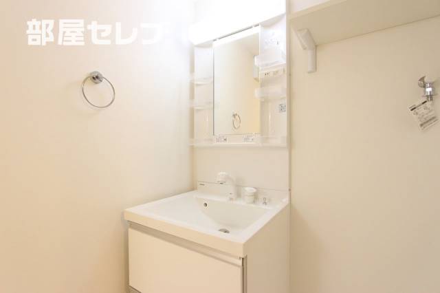 洗面設備　※モデルルーム写真