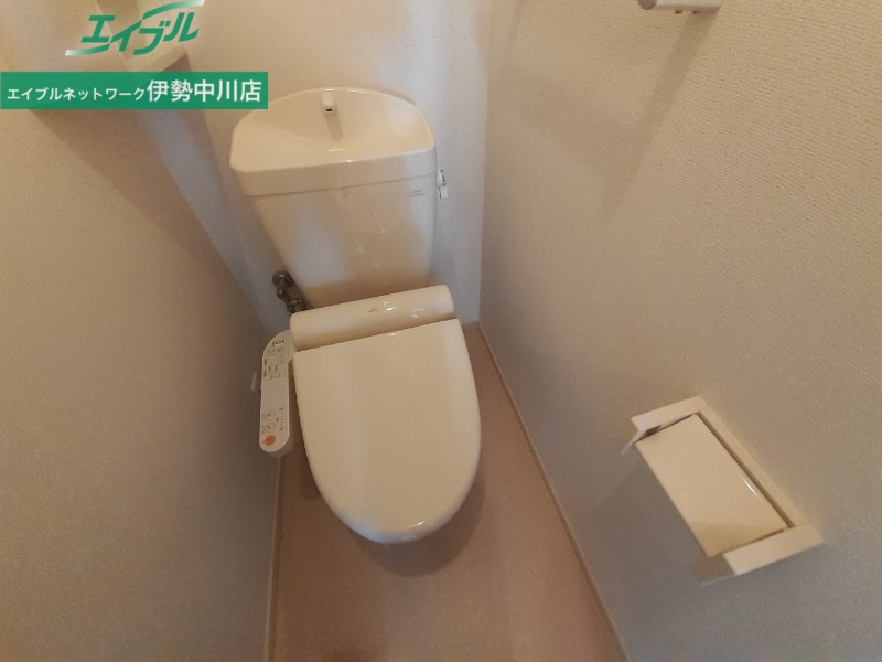 トイレ　同型参考写真