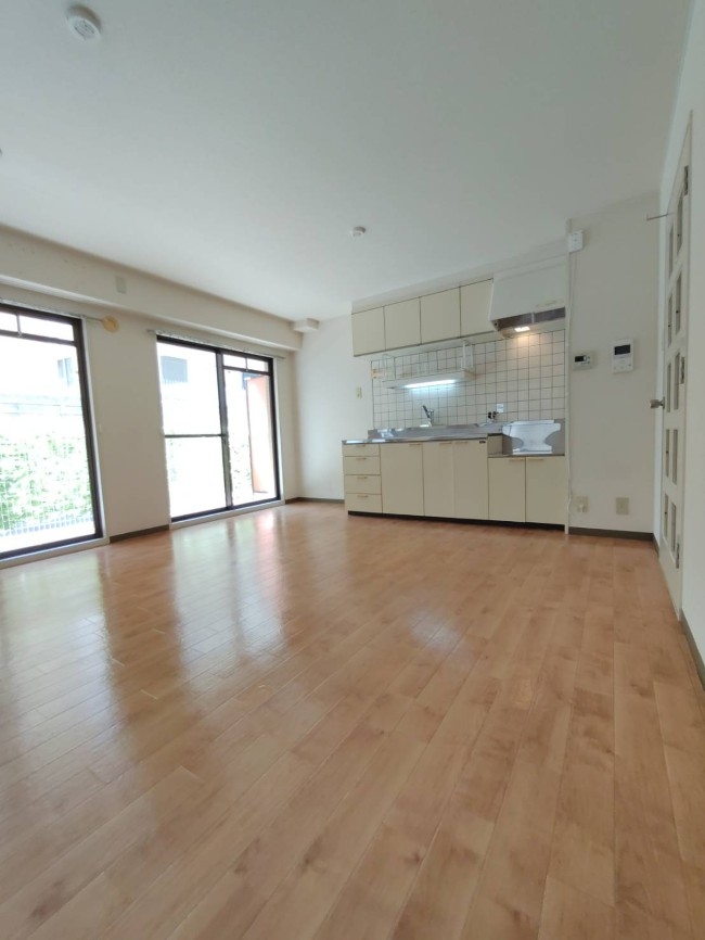 1LDK Mansion in Nada-ku, Kobe, Hyogo — photo 3 of 3