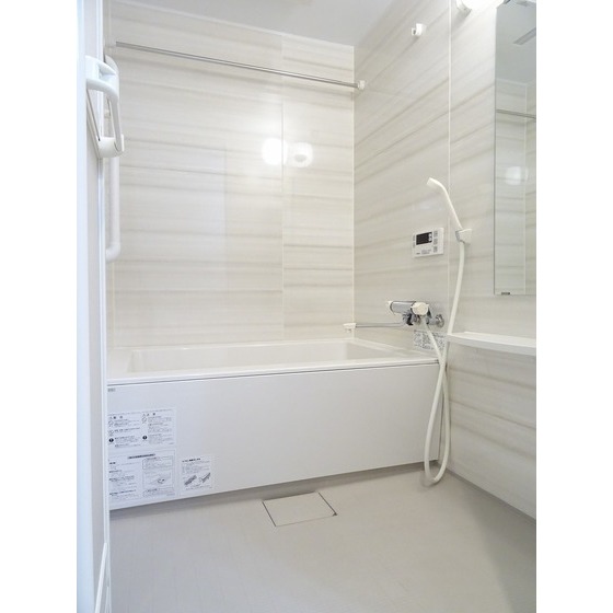 バス・シャワールーム　バスルーム