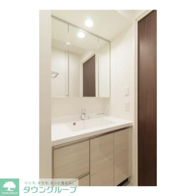 洗面設備　※写真は同タイプ住戸です。